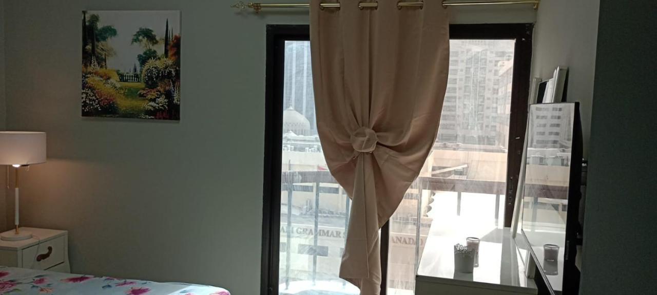 Private In Shared Apartment *